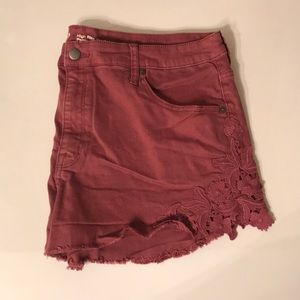 I am selling a New pair of Mossimo shorts